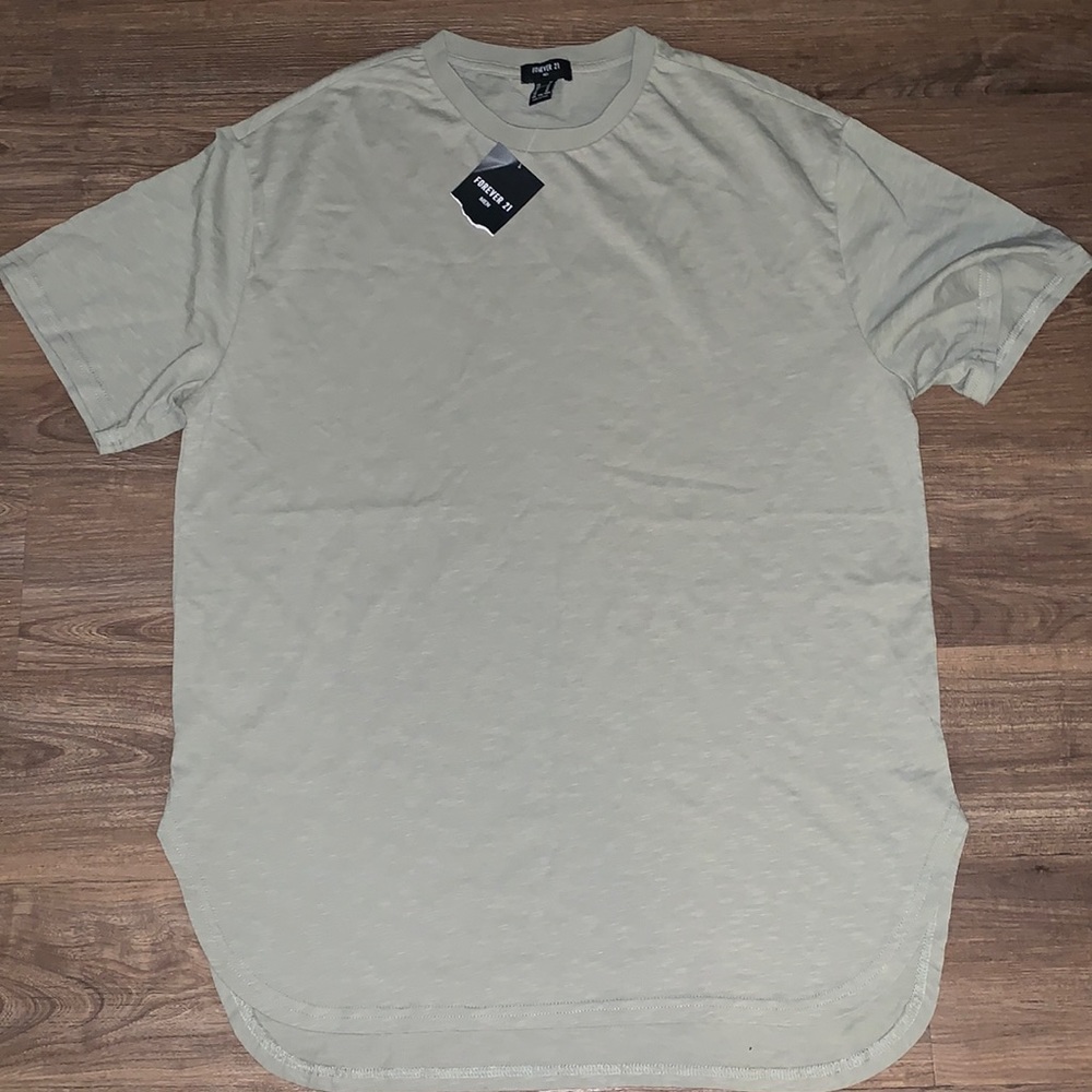 F21 Men Olive Green long tee Size M